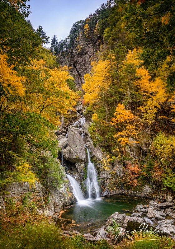 Peak Fall colors at Bash Bish Falls in Massachusetts